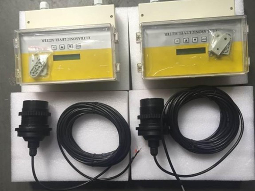 明渠污水流量计产品图